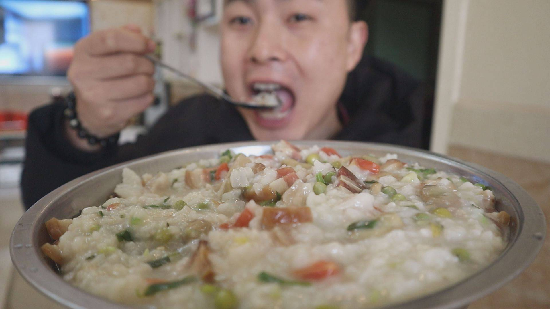 冬天吃这个才热和,八种食物一起煮,吃上一盆全身都不冷了